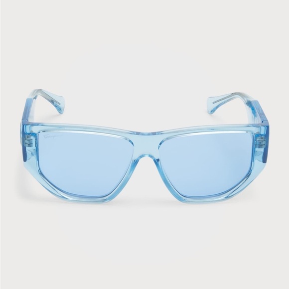 Ferragamo
Monochrome Rectangle Plastic Sunglasses

0317 - Picture 1 of 5